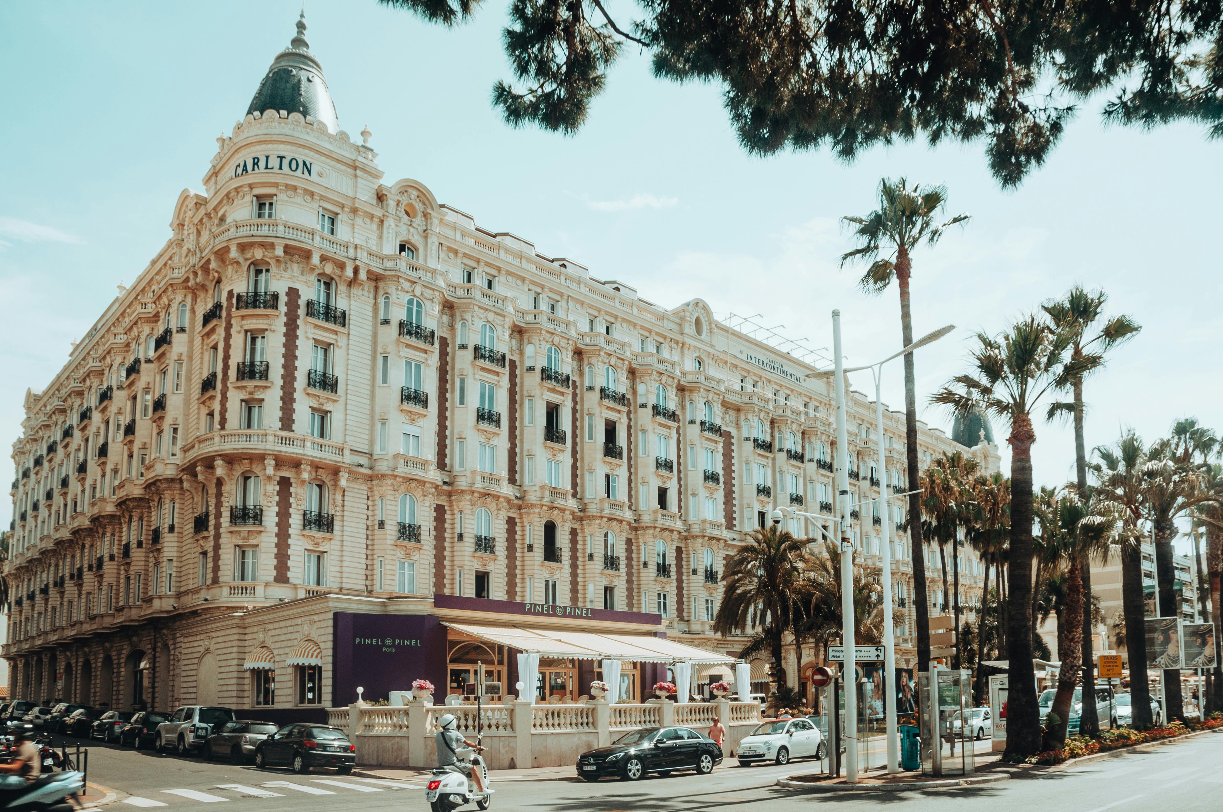 Luxury escorts in Cannes, France